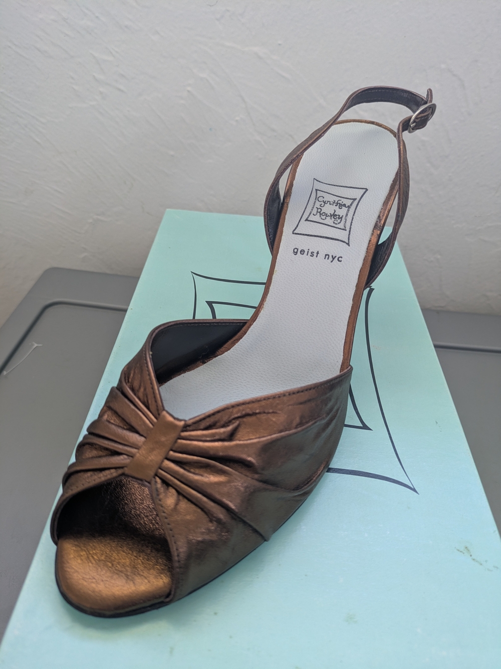 Vero Cuoio Bronze Peep-Toe Slingback Heels